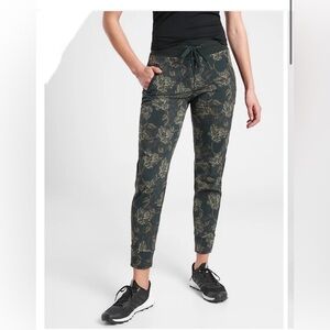 Athleta Green Floral Ankle Pants